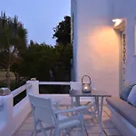 Tonia Paros * Chrisi Akti (Paros)