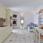 Tonia Paros Chrisi Akti (Paros)
