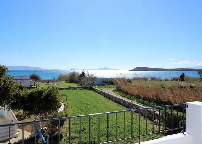 Tonia Paros * Chrisi Akti (Paros)